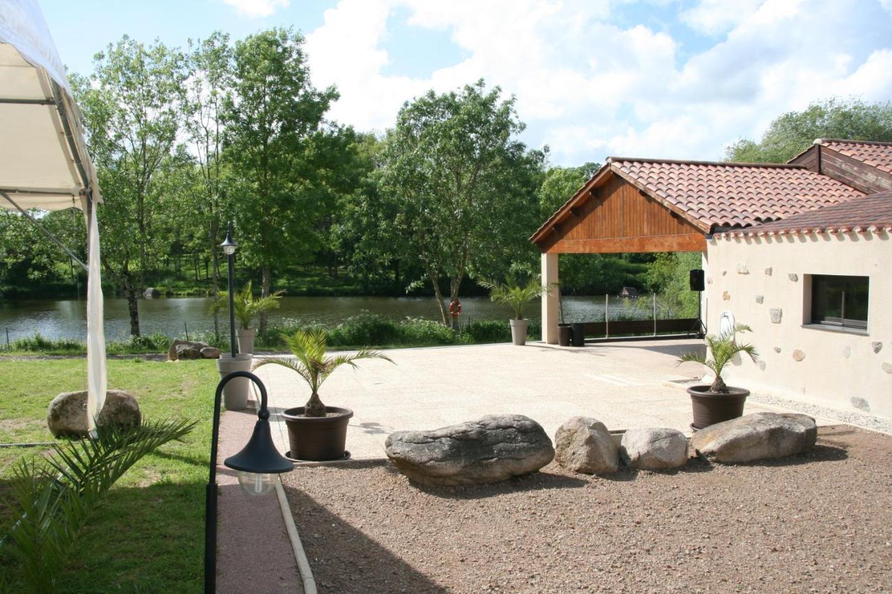 Hotel Logis De L'Aubonniere Chaille-sous-les-Ormeaux Exteriér fotografie